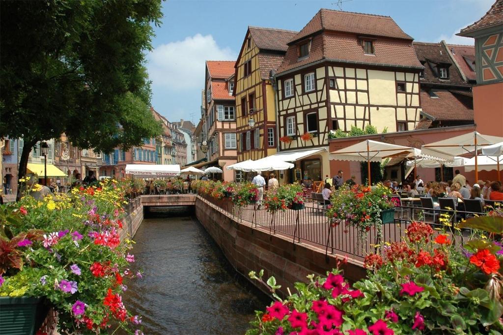 Fast Hotel Colmar Houssen Екстериор снимка