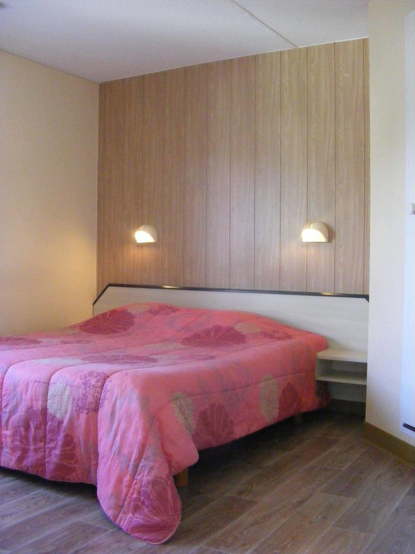 Fast Hotel Colmar Houssen Екстериор снимка