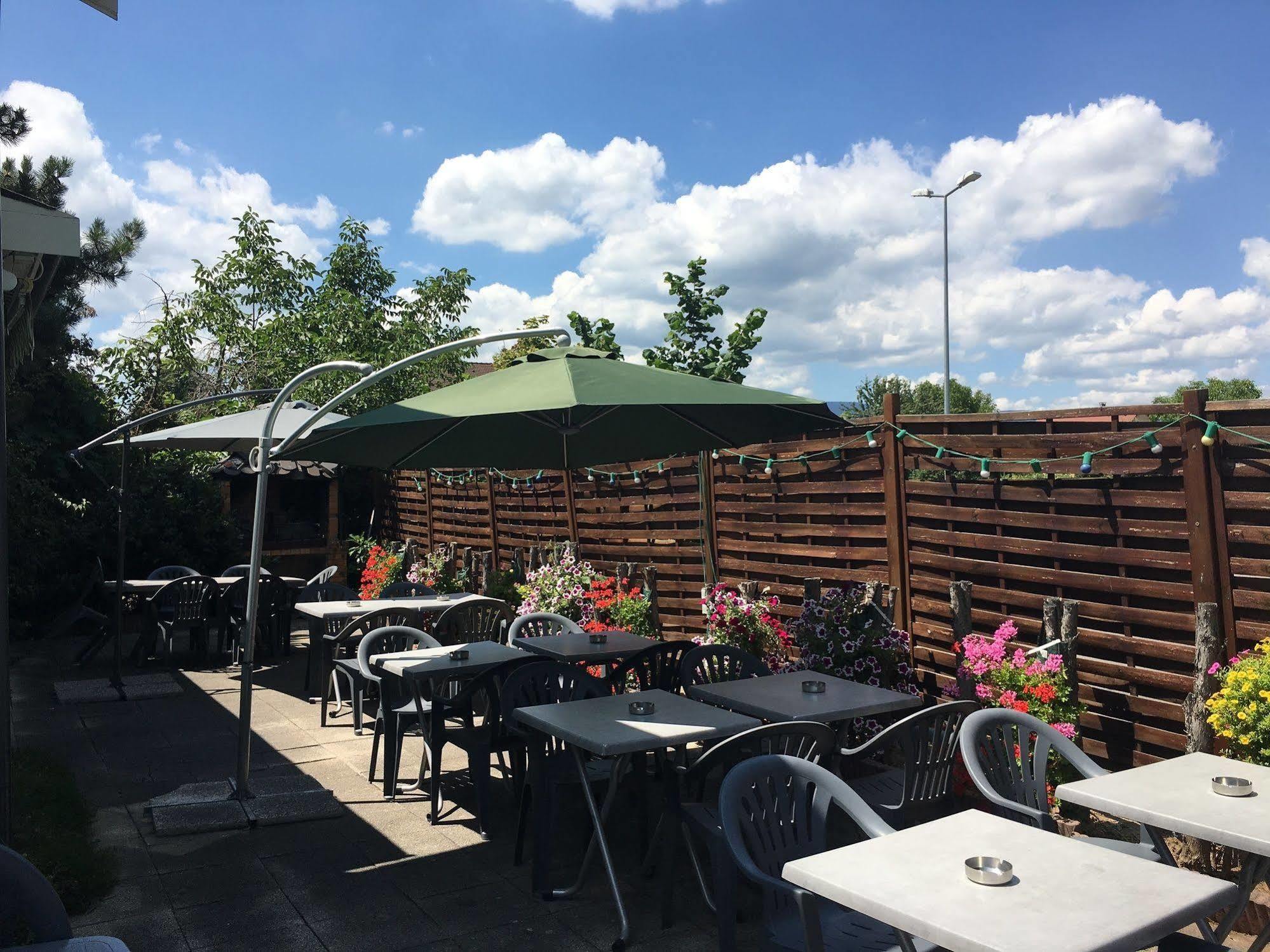 Fast Hotel Colmar Houssen Екстериор снимка