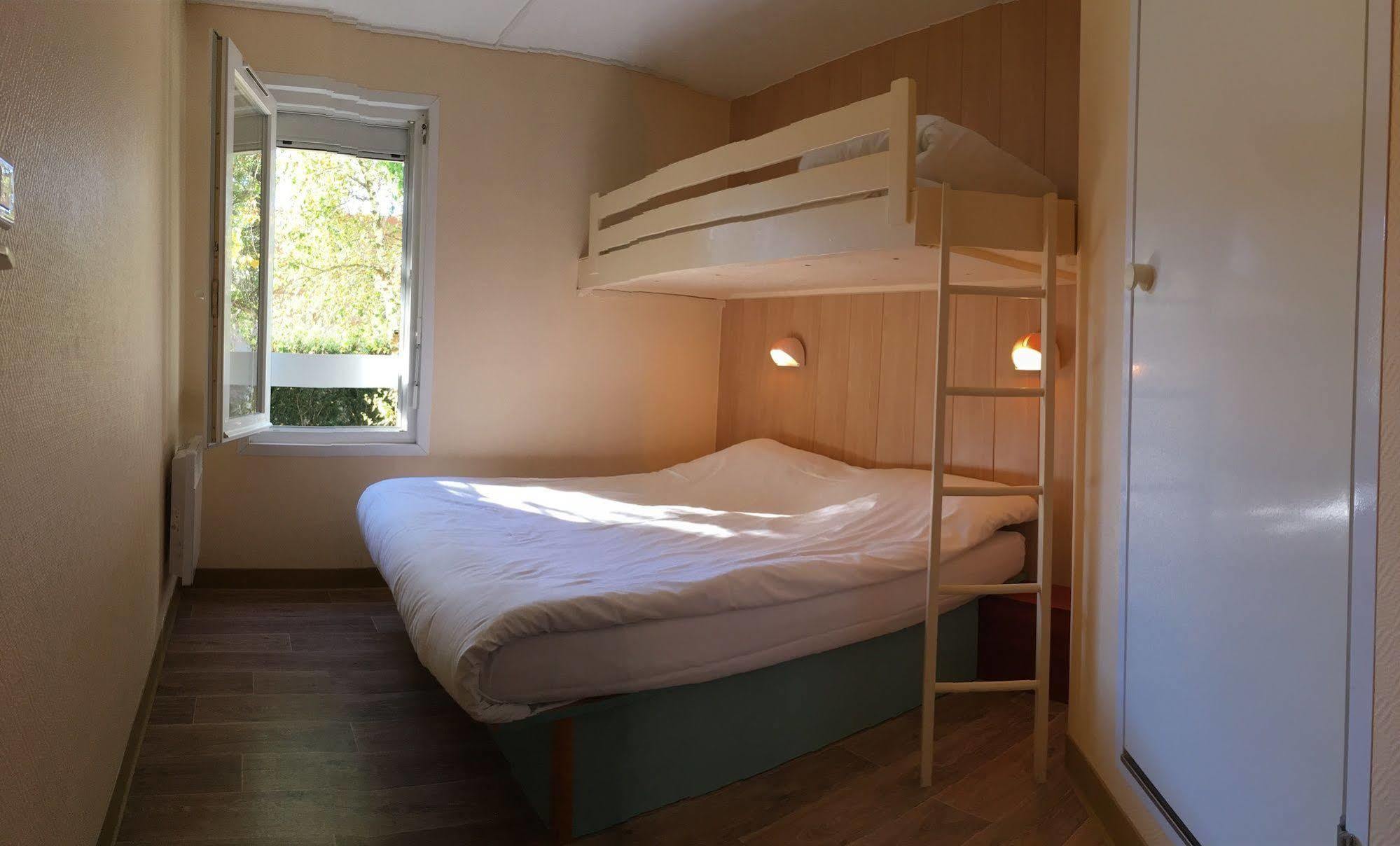 Fast Hotel Colmar Houssen Екстериор снимка